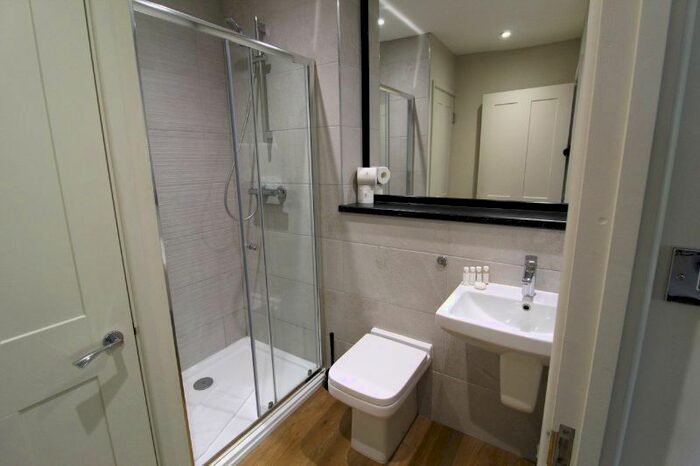 1 Bedroom Flat To Rent In Park Way, Newbury, RG14