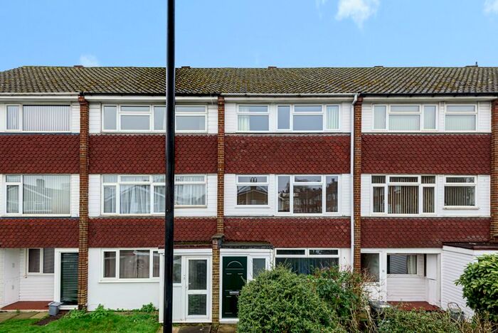 2 Bedroom Maisonette To Rent In Dorville Road, London, SE12