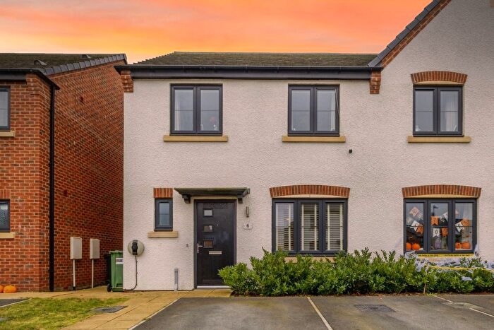 3 Bedroom Semi-Detached House For Sale In Brackenbury Road, Saxilby, Lincoln, LN1