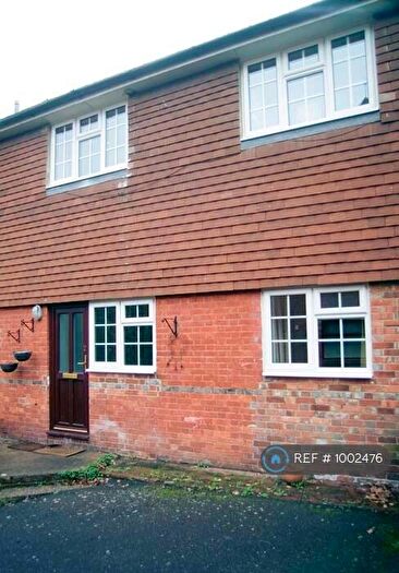 1 Bedroom Flat To Rent In Northchapel, Petworth, GU28