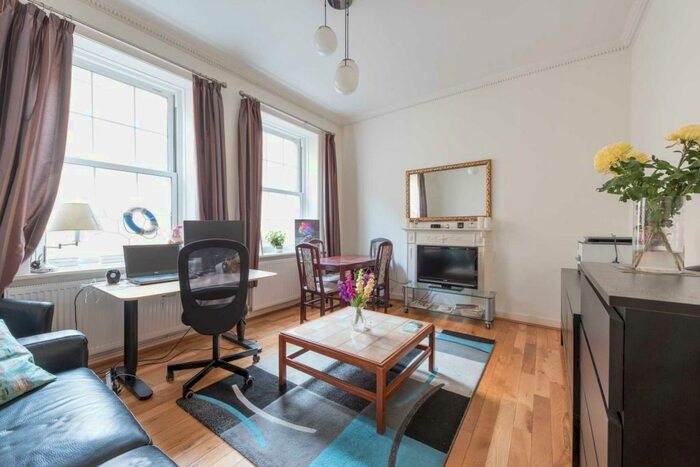 2 Bedroom Flat To Rent In Hanover Gate Mansions, Park Road, NW1