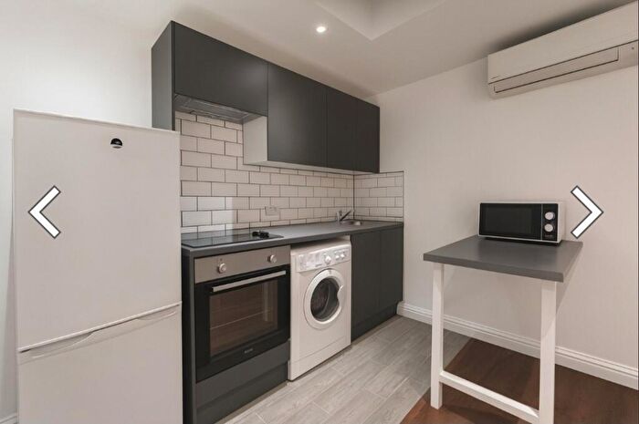 Studio To Rent In Dunholme Road, Edmonton, London, N9