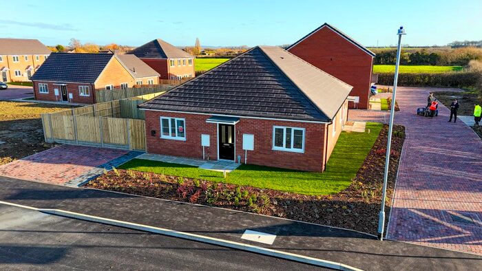 2 Bedroom Semi-Detached Bungalow For Sale In Doddington Lane, Claypole, Newark, NG23