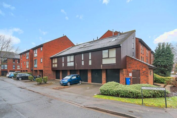 1 Bedroom Flat To Rent In Laleham Road, Shepperton, TW17