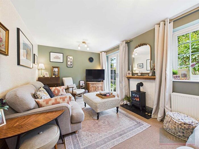 3 Bedroom Semi-Detached House For Sale In Ashacre Close, Husbands Bosworth, Lutterworth, LE17