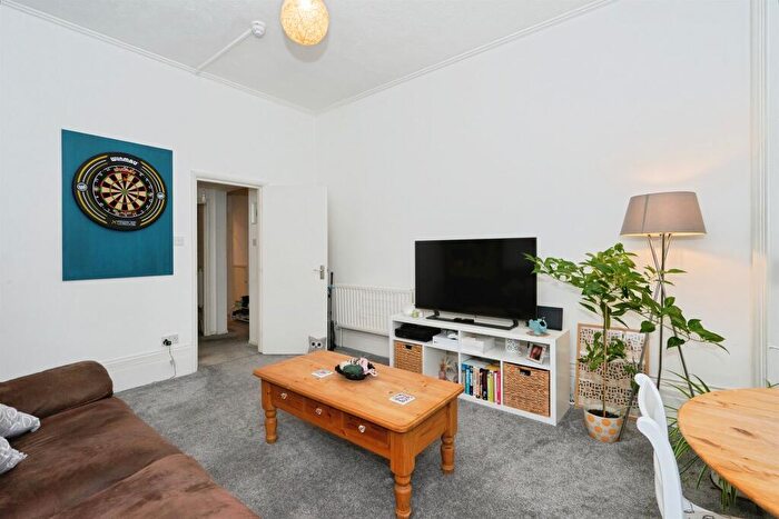 2 Bedroom Apartment For Sale In Waterloo Street, Hove, BN3