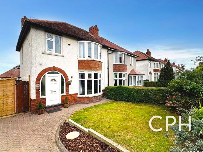 3 Bedroom Semi-Detached House For Sale In Newlands Park Road, Scarborough, YO12