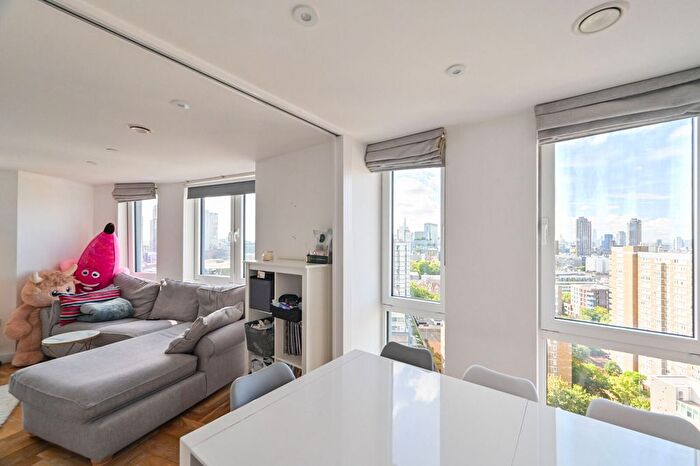 2 Bedroom Flat For Sale In City Road, Old Street, London, EC1V