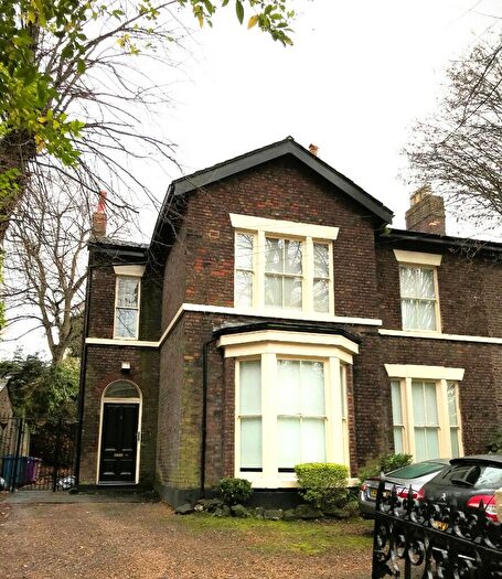 2 Bedroom Apartment To Rent In South Drive, Liverpool, Merseyside, L15