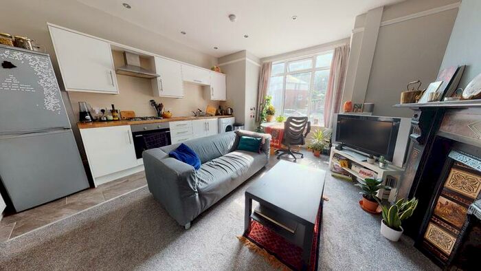 1 Bedroom End Of Terrace House To Rent In Meanwood Road, Meanwood, Leeds, LS7