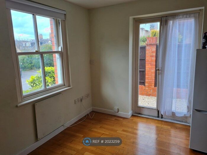 1 Bedroom Flat To Rent In Billetfield, Taunton, TA1