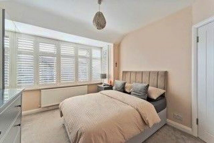 3 Bedroom Semi-Detached House To Rent In Kingston Avenue, North Cheam, Sutton, SM3