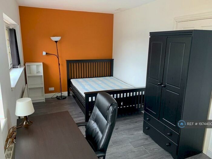 7 Bedroom Detached House To Rent In Sir Henry Parkes Road, Coventry, CV4