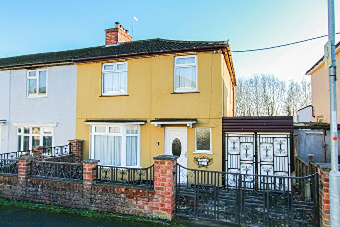 3 Bedroom End Of Terrace House For Sale In Allen Road, Irthlingborough, NN9