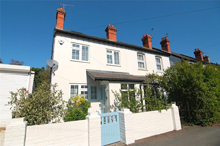 3 Bedroom Semi-detached House For Sale In Station Road, West Byfleet, KT14