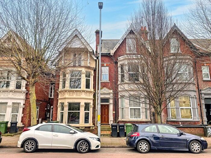 1 Bedroom Apartment For Sale In London Road, Portsmouth, PO2