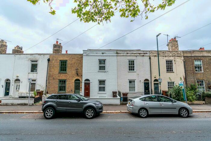 4 Bedroom Terraced House To Rent In Maidstone Road, Rochester, Kent, ME1