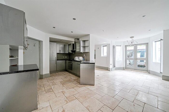 1 Bedroom Flat For Sale In Lower Addison Gardens, London, W14