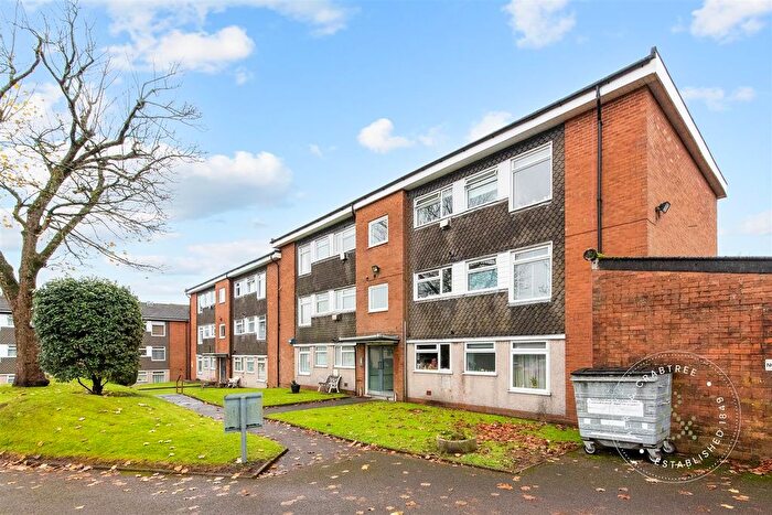2 Bedroom Flat For Sale In Retford Court, The Philog, Whitchurch, Cardiff, CF14