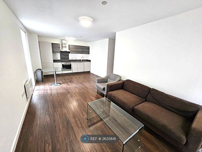 2 Bedroom Flat To Rent In Block D Alto, Salford, M3