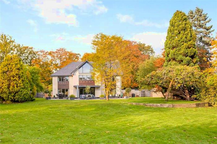 4 Bedroom House For Sale In Foxdown, Tile Barn, Woolton Hill, Newbury, RG20