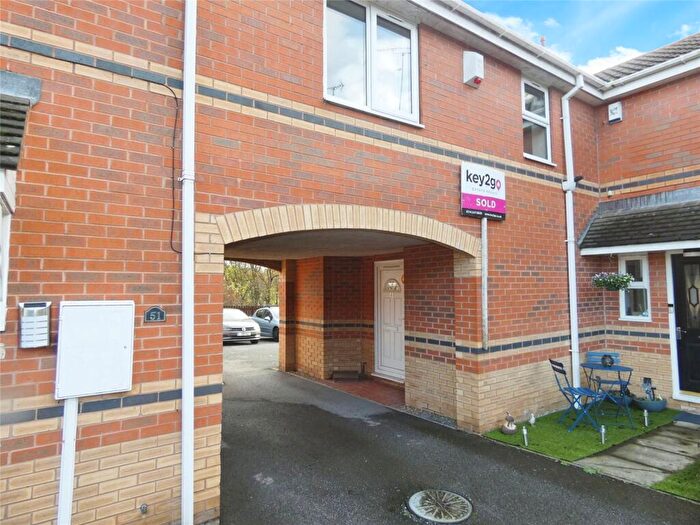 1 Bedroom Garage / Parking To Rent In Bright Meadow, Halfway, Sheffield, S20