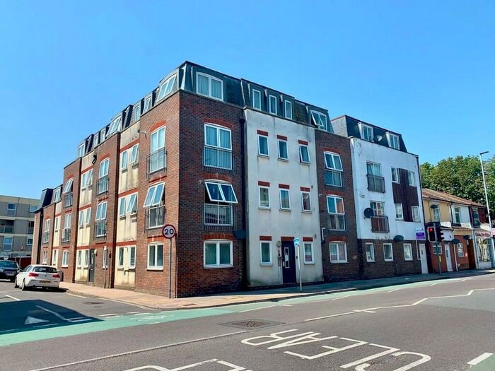 1 Bedroom Apartment To Rent In Stamford Street, Portsmouth, PO1