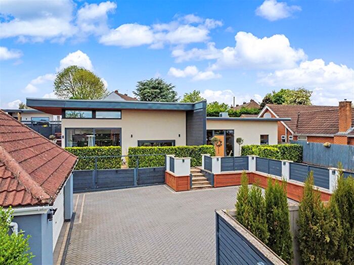 4 Bedroom Detached House For Sale In Friday Lane, Gedling, Nottingham, NG4