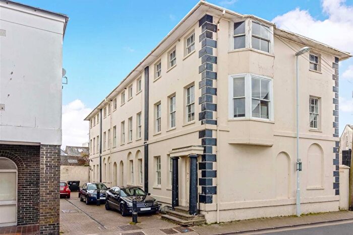 2 Bedroom Flat To Rent In Caledonian Place, Worthing Town Centre, BN11