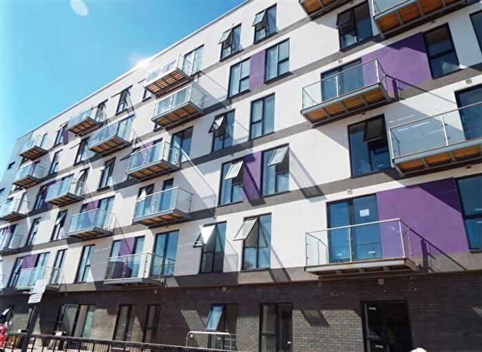 2 Bedroom Flat To Rent In Swingate, Stevenage, SG1