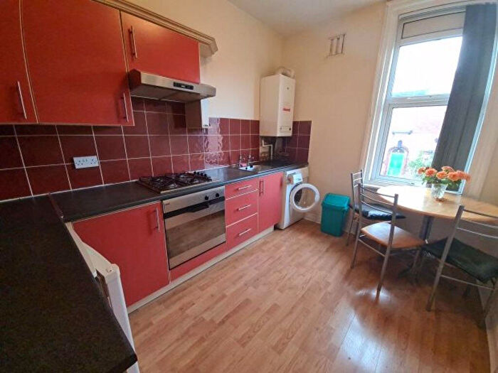 1 Bedroom House To Rent In Wesley Road, Leeds, LS12