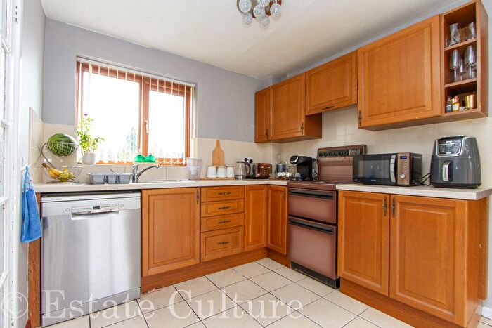 3 Bedroom Terraced House For Sale In Hallway Drive, Shilton, Coventry, CV7