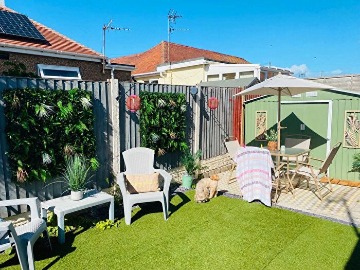 3 Bedroom Bungalow To Rent In Aled Gardens, Kinmel Bay, LL18