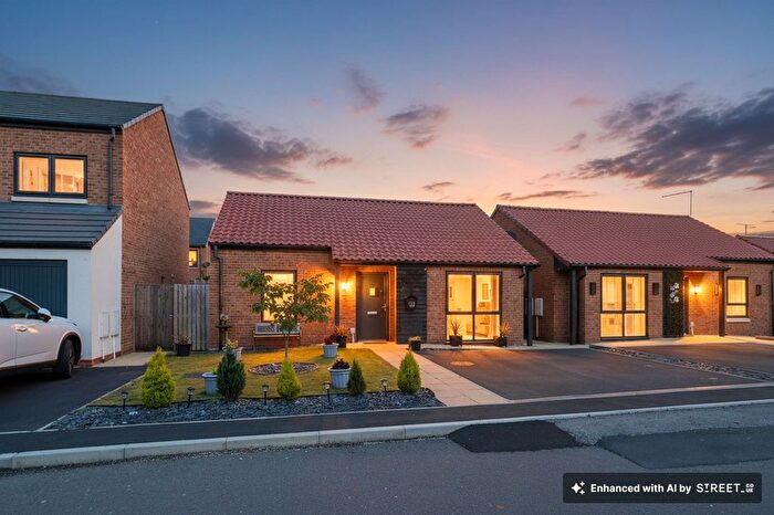 2 Bedroom Detached Bungalow For Sale In Gadwell Mews, Rhodesia, S80