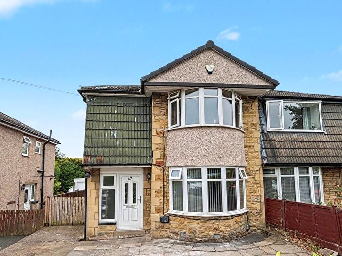 3 Bedroom Semi-Detached House For Sale In Beckfield Road, Bingley, BD16