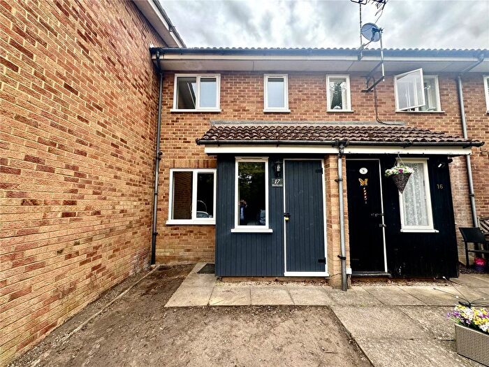 1 Bedroom Terraced House For Sale In Waverley Court, Woking, Surrey, GU22