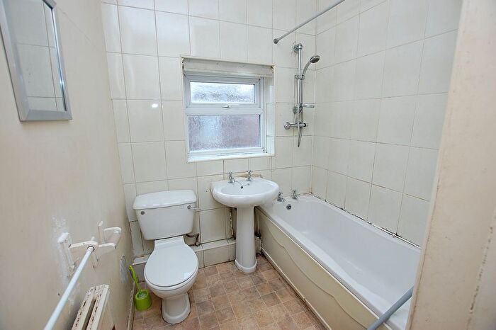 2 Bedroom Terraced House For Sale In Canterbury Street, Ashton-Under-Lyne, Greater Manchester, OL6