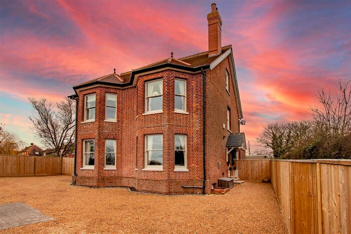 5 Bedroom Detached House For Sale In Mark Cross, Crowborough, TN6