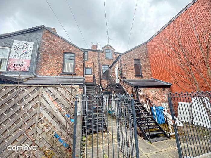 2 Bedroom Flat To Rent In Cross Street, Sale, M33