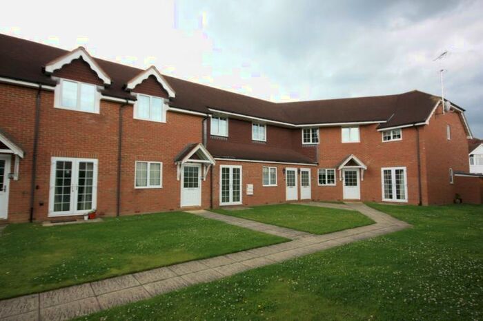 2 Bedroom Flat To Rent In Knaphill, GU21