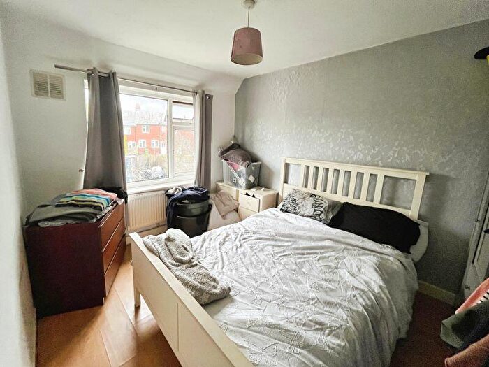3 Bedroom End Of Terrace House For Sale In Malton Avenue, Deane, BL3