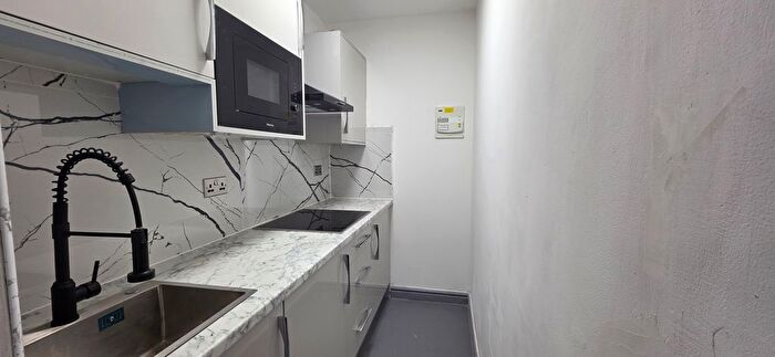 1 Bedroom Flat To Rent In Kennerley Road, Stockport, SK2