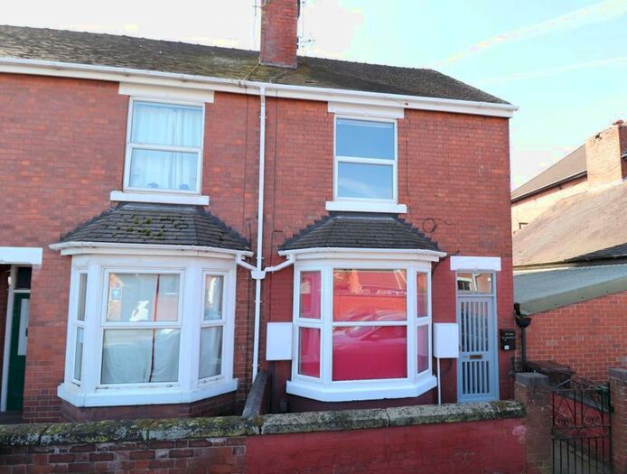 2 Bedroom Flat To Rent In Alexandra Road, Stafford, ST17