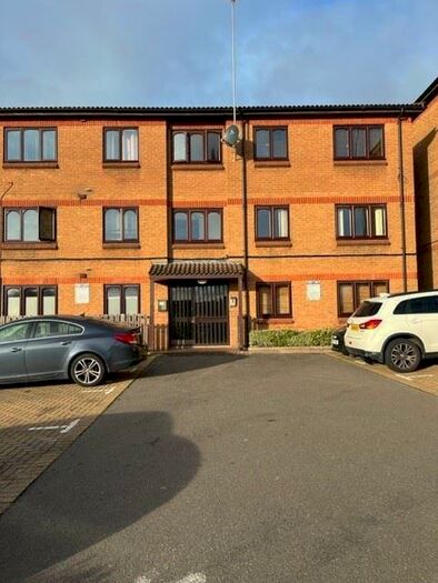 1 Bedroom Flat To Rent In St Peters Court, Northampton, NN1