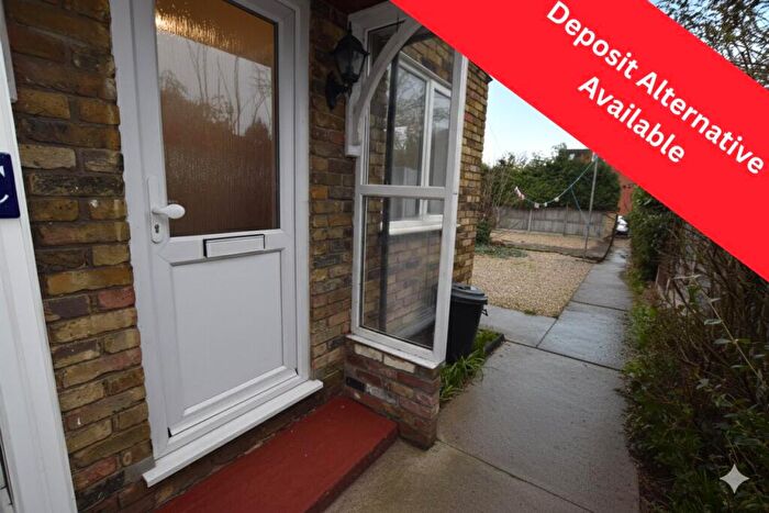 1 Bedroom Apartment To Rent In Western Road, Romford, RM1