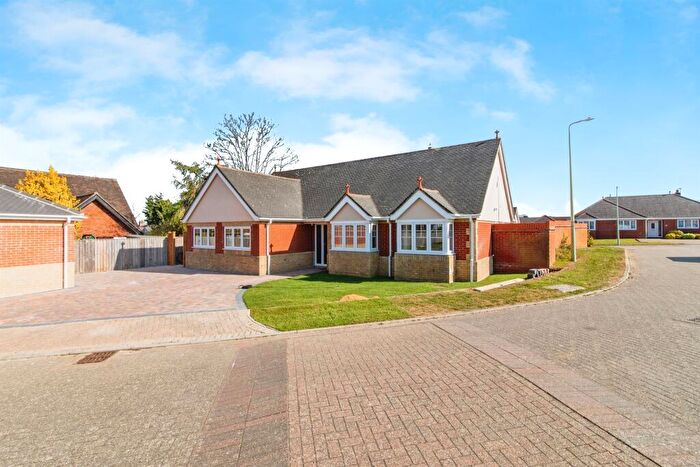 4 Bedroom Detached Bungalow For Sale In Richards Close, Lowestoft, NR33