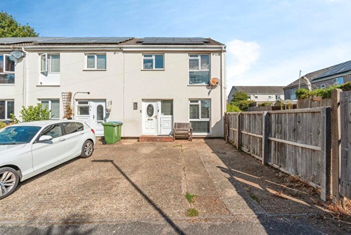 3 Bedroom End Of Terrace House For Sale In Menzies Close, Southampton, Hampshire, SO16