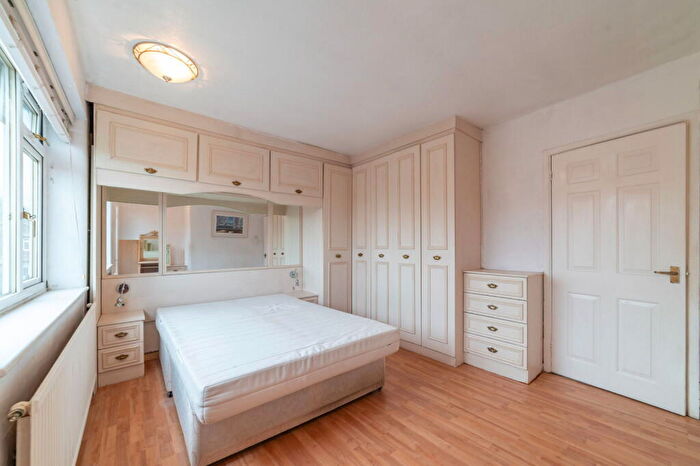 2 Bedroom Semi-Detached House For Sale In Deganwy Grove, South Reddish, Stockport, SK5