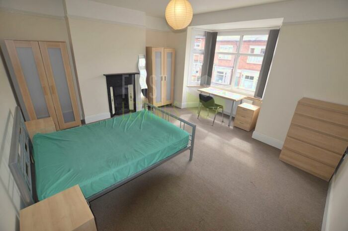 4 Bedroom Terraced House To Rent In Thurlow Road, Leicester, LE2