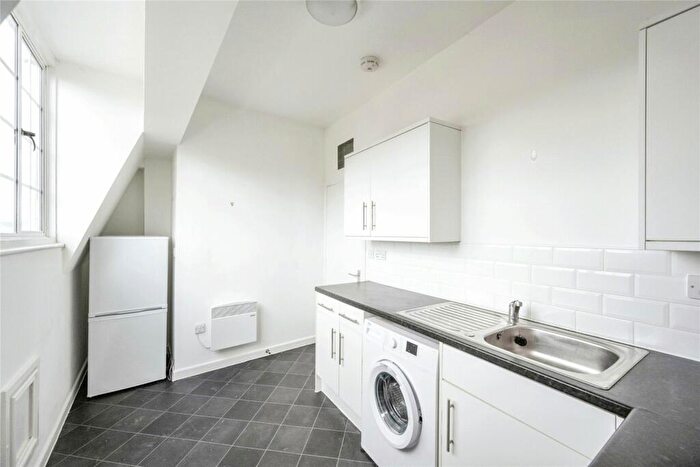 1 Bedroom Flat For Sale In Scot Lane, Doncaster, South Yorkshire, DN1